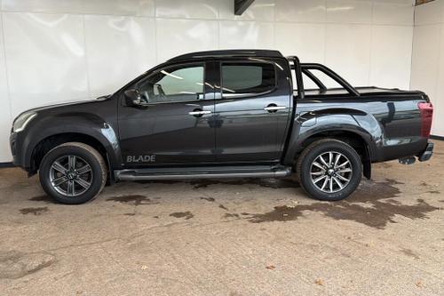 Isuzu D-MAX Photo at-cba5ee64615a4341871ef69e38b4e3c4.jpg