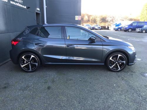 SEAT Ibiza Photo at-cbc2a636ef6e404db20316388d07ee9c.jpg