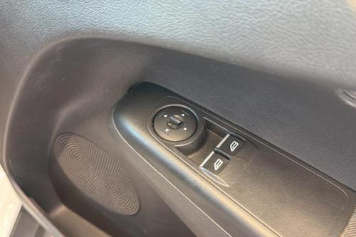 Ford TRANSIT COURIER Photo at-cbe82b994ee740f9be91e274d0d9c928.jpg