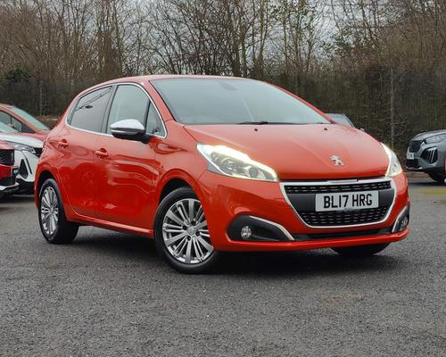 Peugeot 208 1.2 PureTech Allure Euro 6 5dr at Startin Group