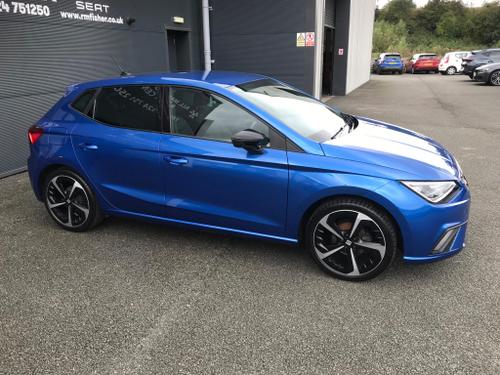 SEAT Ibiza Photo at-cc1c278f7b954261a94bed60cfce8547.jpg