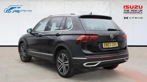 Volkswagen TIGUAN Photo at-cc4585993e0044d5aa35dc207e234a51.jpg