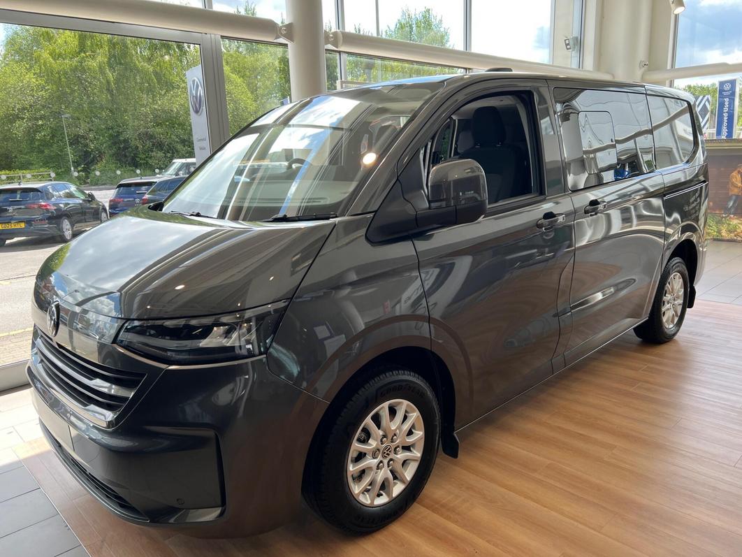 Volkswagen e-Transporter T32 65kWh Commerce Pro Kombi Auto SWB 5dr