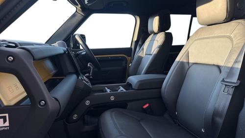 Land Rover Defender Photo at-cc517e7dad434a738a6f9052ff811f1d.jpg