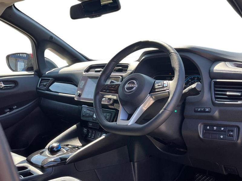 Nissan Leaf Photo 18
