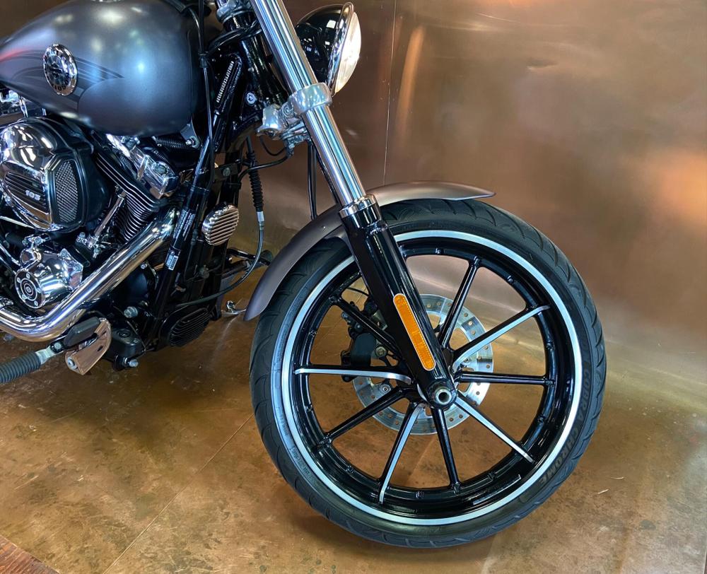 Harley-Davidson Softail Photo at-cc75424c7f8d444387049ff18723fe54.jpg