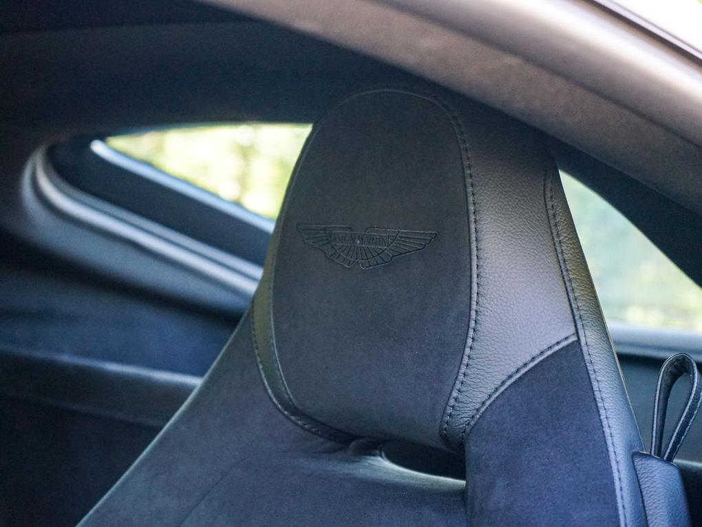 Used Aston Martin Vantage VO07GDG 13