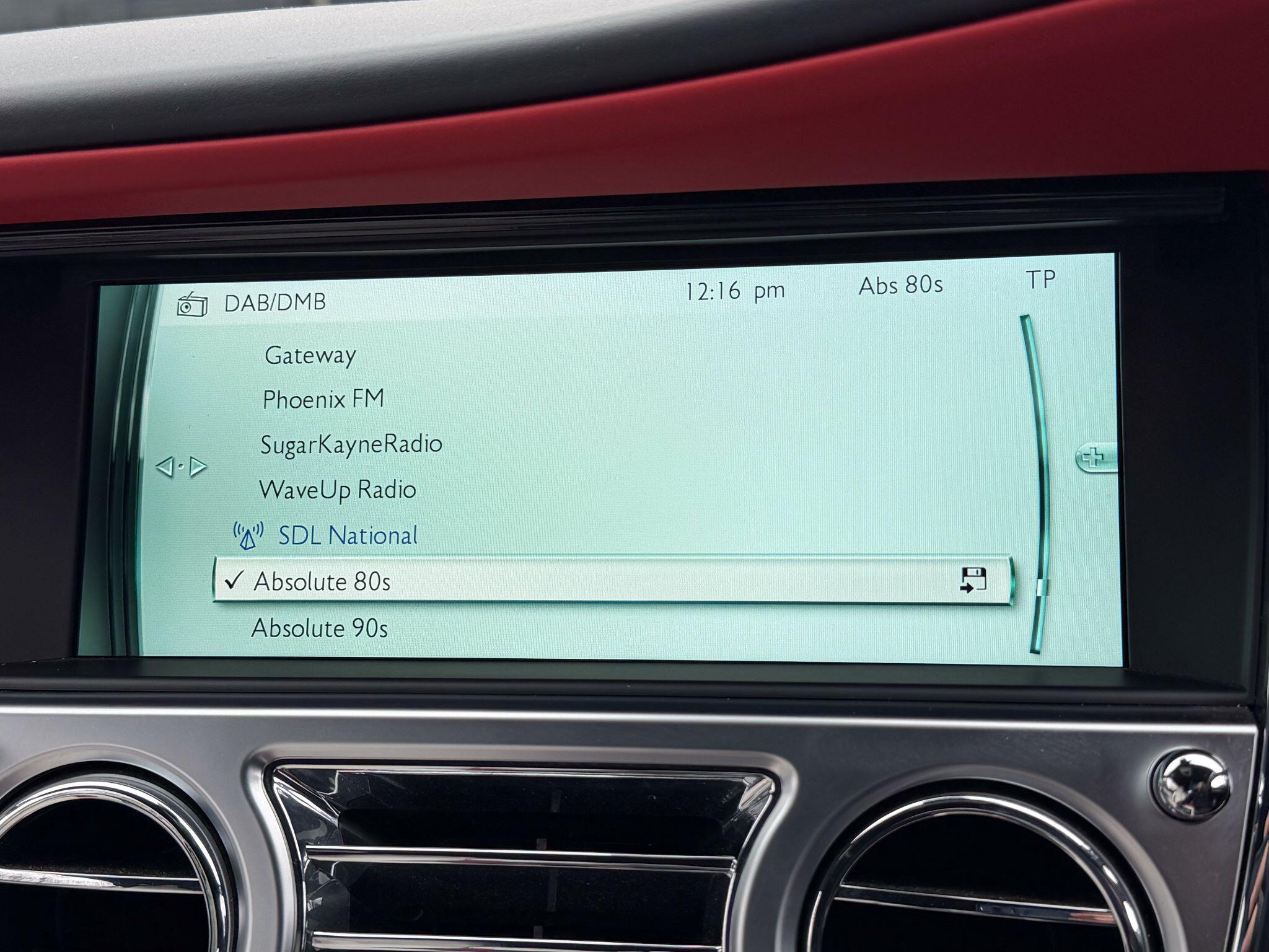 Rolls-Royce Dawn 6.6 V12 Convertible 2dr Petrol Auto Euro 6 (563 bhp) — photo 21