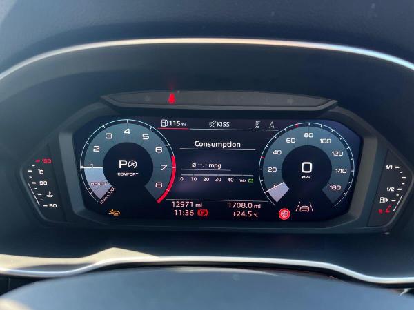 Audi Q3 Photo at-ccb498fc16c34db5a2a5ff8b5d8be6e7.jpg