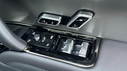 Land Rover Range Rover Sport Photo at-ccd9acdb8dab42acb1f8445896b9d9f1.jpg