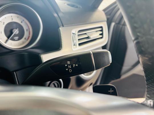 Mercedes-Benz E Class Photo at-cce04d33c89840c28e2014df815b009e.jpg