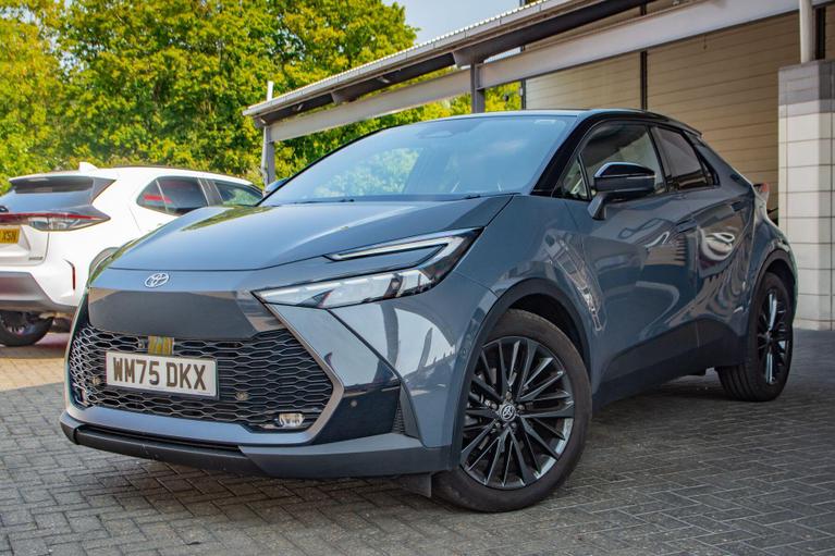 Used Toyota C-HR WM75DKX 8