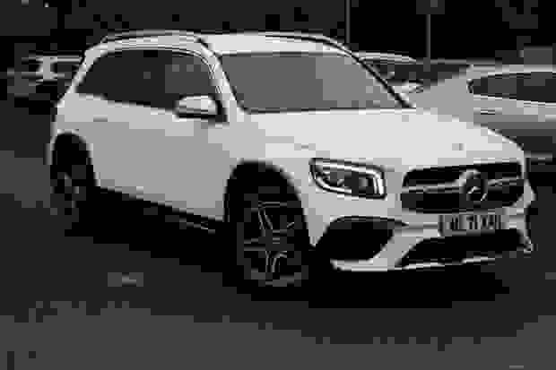 Mercedes-Benz GLB Class Photo at-cce68b1c3a7e4165addc40d03c1112a9.jpg