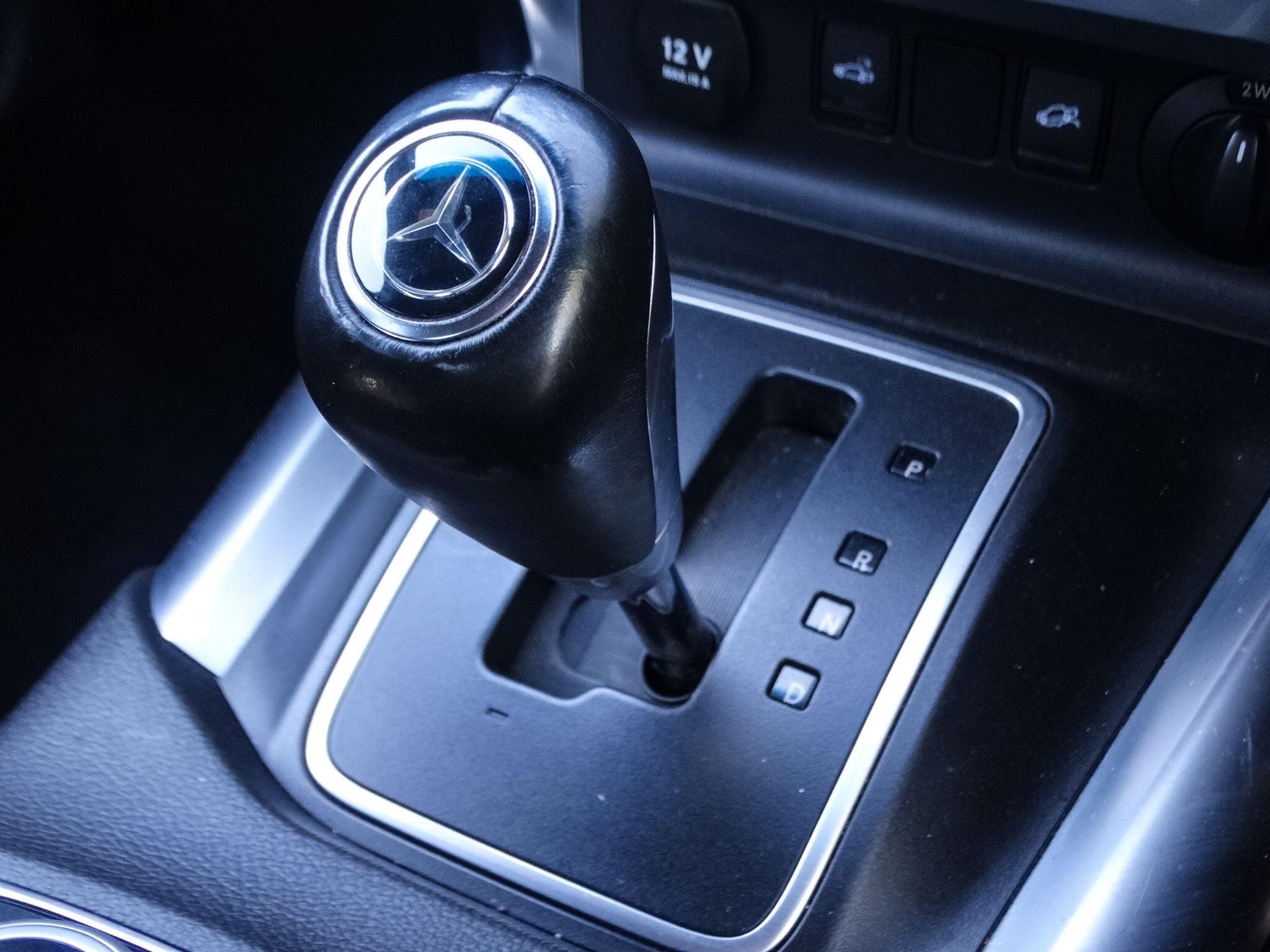 Mercedes-Benz X Class 2.3 CDI Power Auto 4MATIC Euro 6 4dr — photo 27