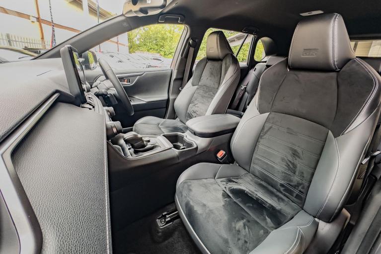 Used Toyota RAV4 GU74OKO 29