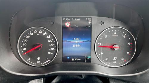 Mercedes-Benz Vito Photo at-ccff31e39a7d425b806f915aefc3f8db.jpg
