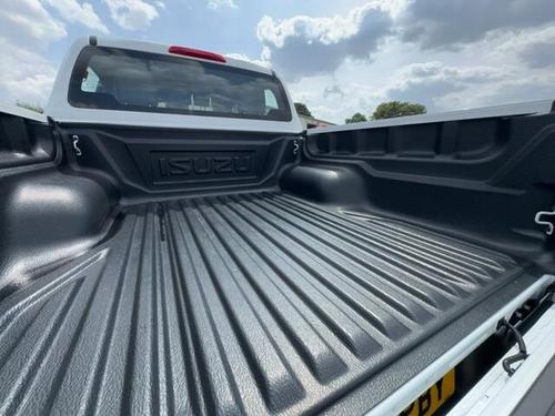 Isuzu D-MAX Photo at-cd2371dc01a044fb8a88266e3c0a8edb.jpg
