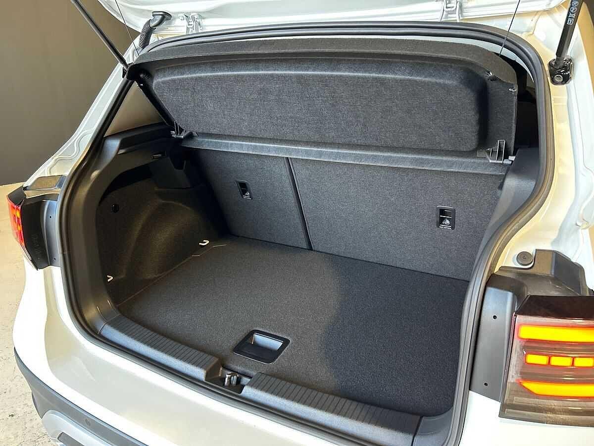 Volkswagen T-Cross Photo at-cd4db21243ec47cfa9d49ae704569559.jpg