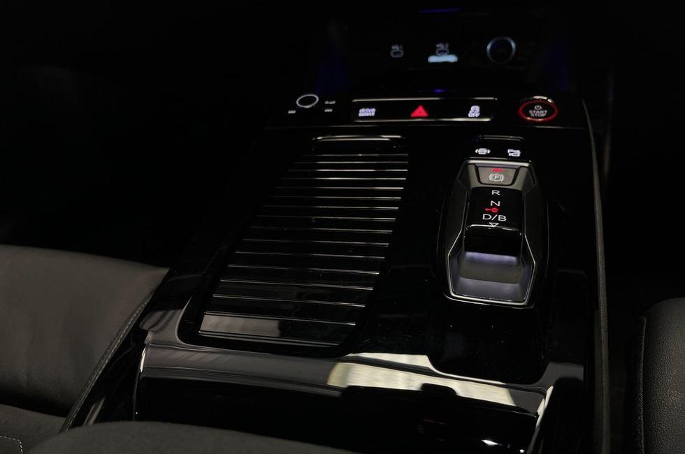 Audi A6 e-tron Avant Photo at-cd5964e0e2be4126a4d3ded29f235084.jpg