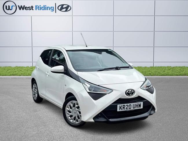 Used 2020 Toyota AYGO 1.0 VVT-i x-play Euro 6 5dr at West Riding