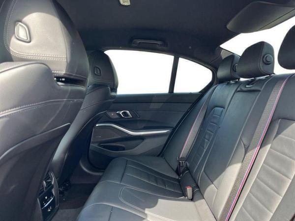 BMW 3 Series Photo at-cd862ec0e5fc4d50b70dc331e92c5e62.jpg
