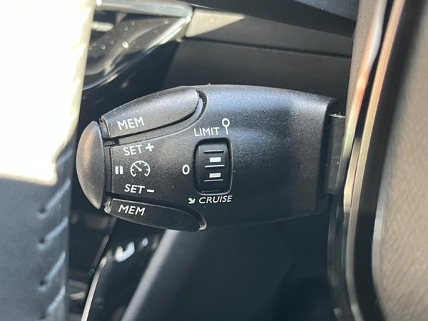 Used Peugeot E-2008 YB74CUO 45