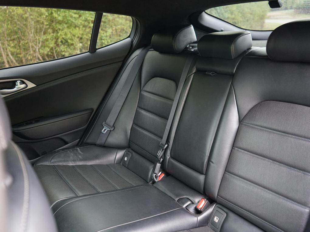 Used Kia Stinger YA69BNE 17