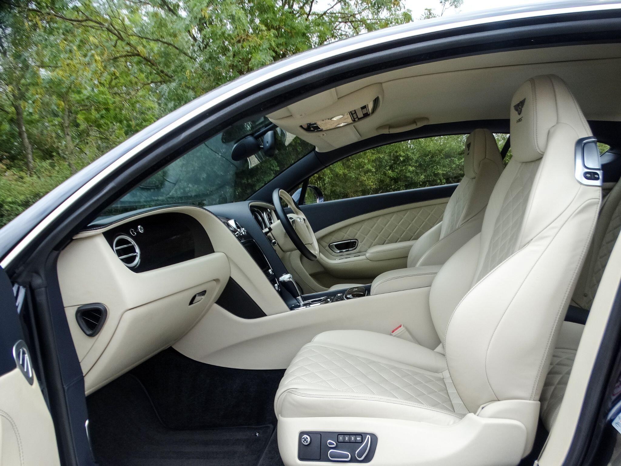 Bentley Continental 4.0 V8 GT S Coupe 2dr Petrol Auto 4WD Euro 6 (528 ps) — photo 3