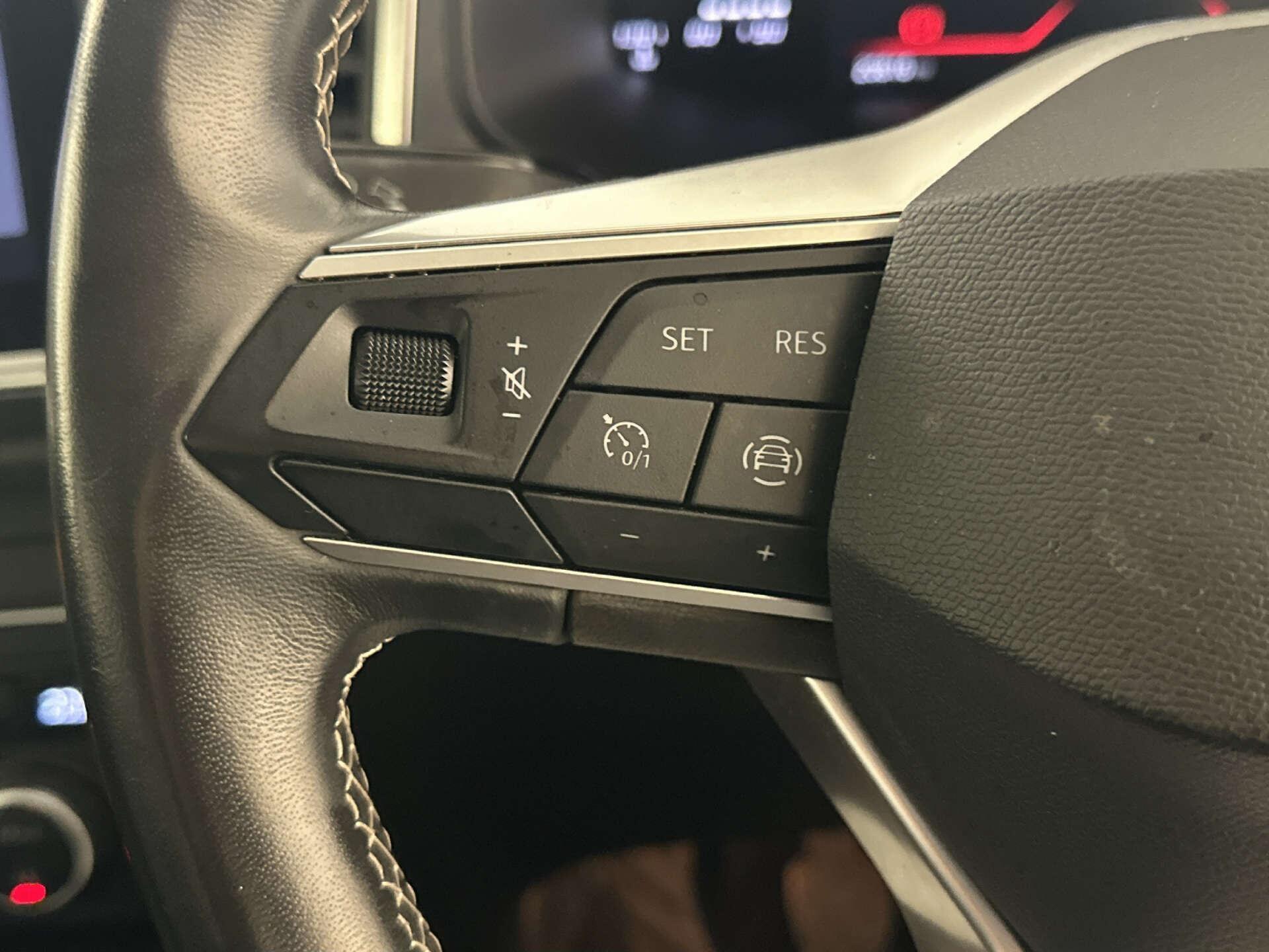 2023 SEAT Ateca thumbnail 18