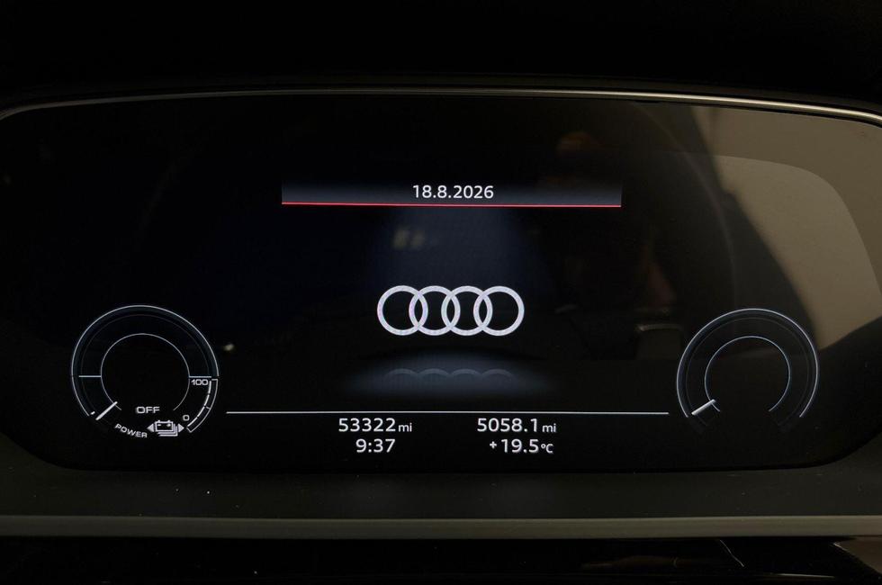Audi e-tron Photo at-ce121fd817cd4d41965fd401be4028b2.jpg