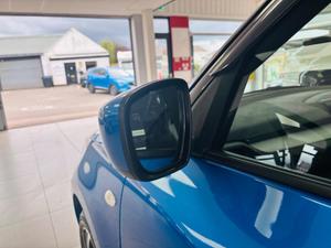 Suzuki Swift Photo 14