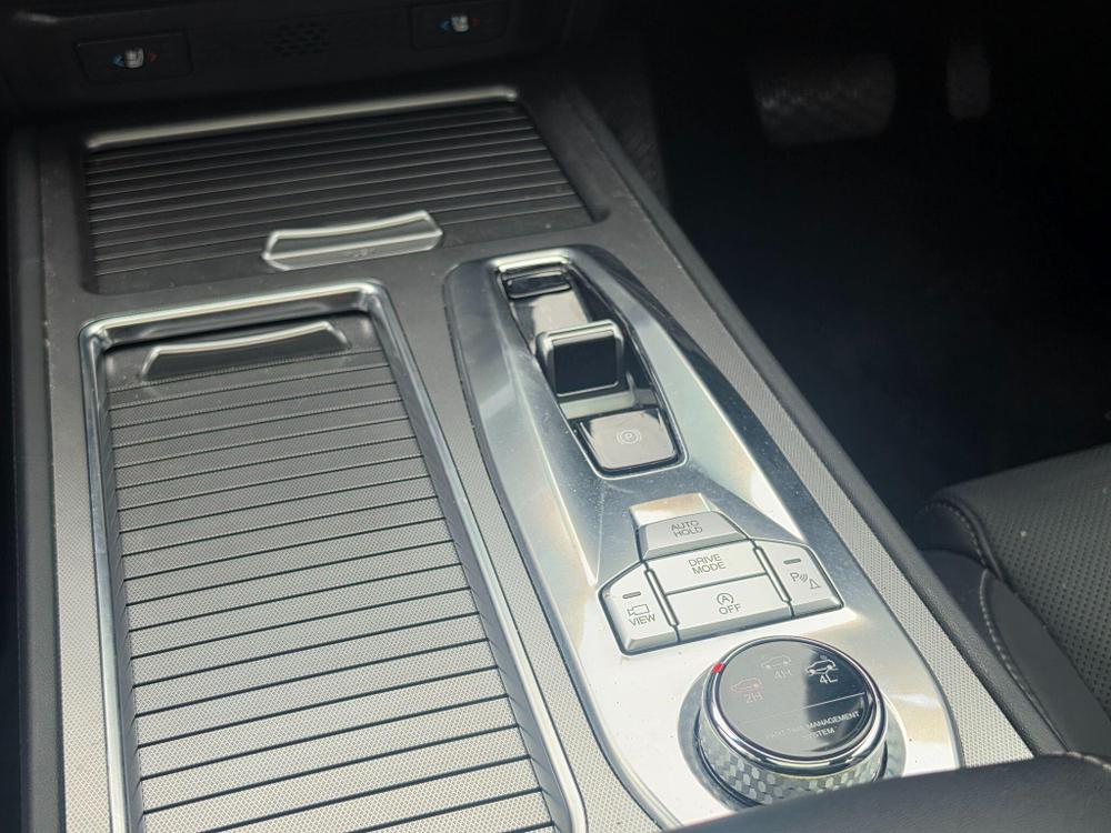 KGM Rexton Photo at-ce91440b7fde43e69fc0964bd1bcc80b.jpg