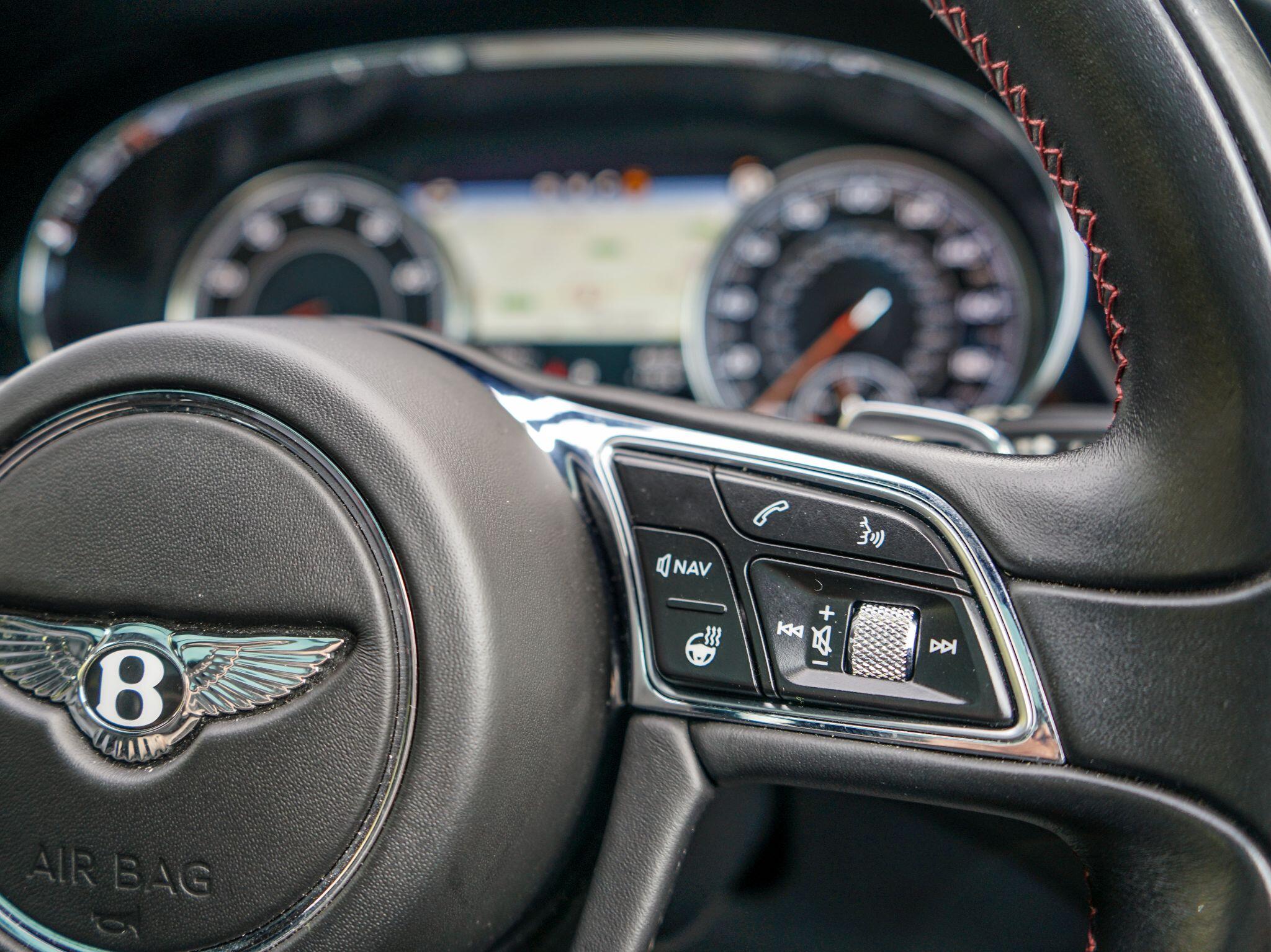 Bentley Bentayga 4.0 V8 Auto 4WD Euro 6 (s/s) 5dr — photo 44