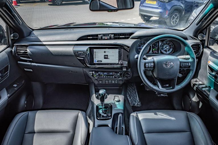 Used Toyota Hilux WR75XUW 8