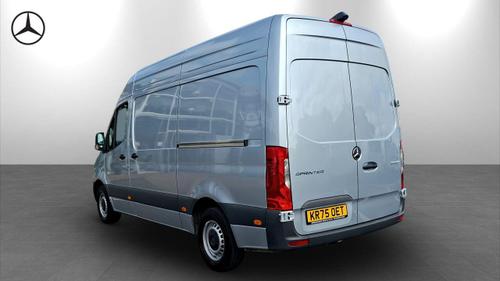 Mercedes-Benz Sprinter Photo at-cee896be8e2e4ec0886e48ffc07ad4c6.jpg
