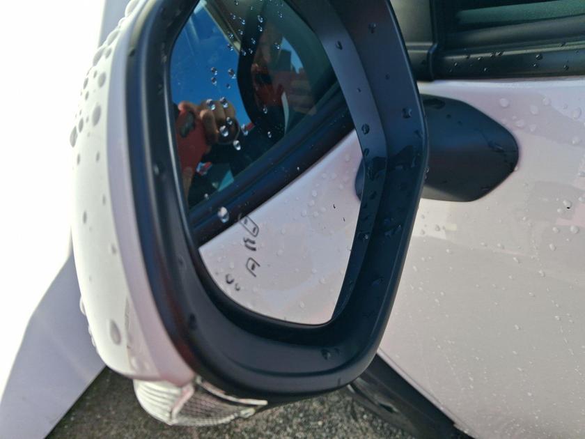 Toyota Yaris Cross Photo at-cf07cc9a952946c3b67449a5d28275f9.jpg