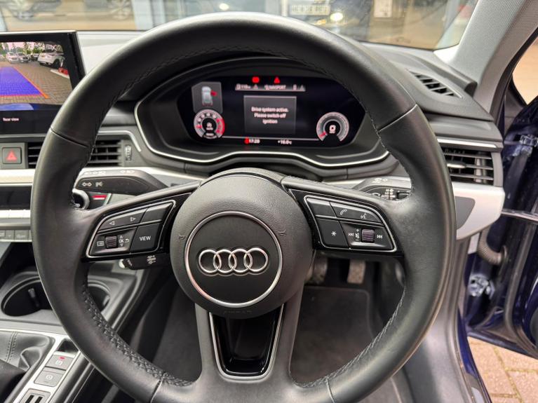 Used Audi A4 Avant WR22HGG 19