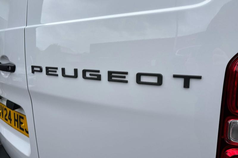 Used Peugeot Expert 202601169196842 28