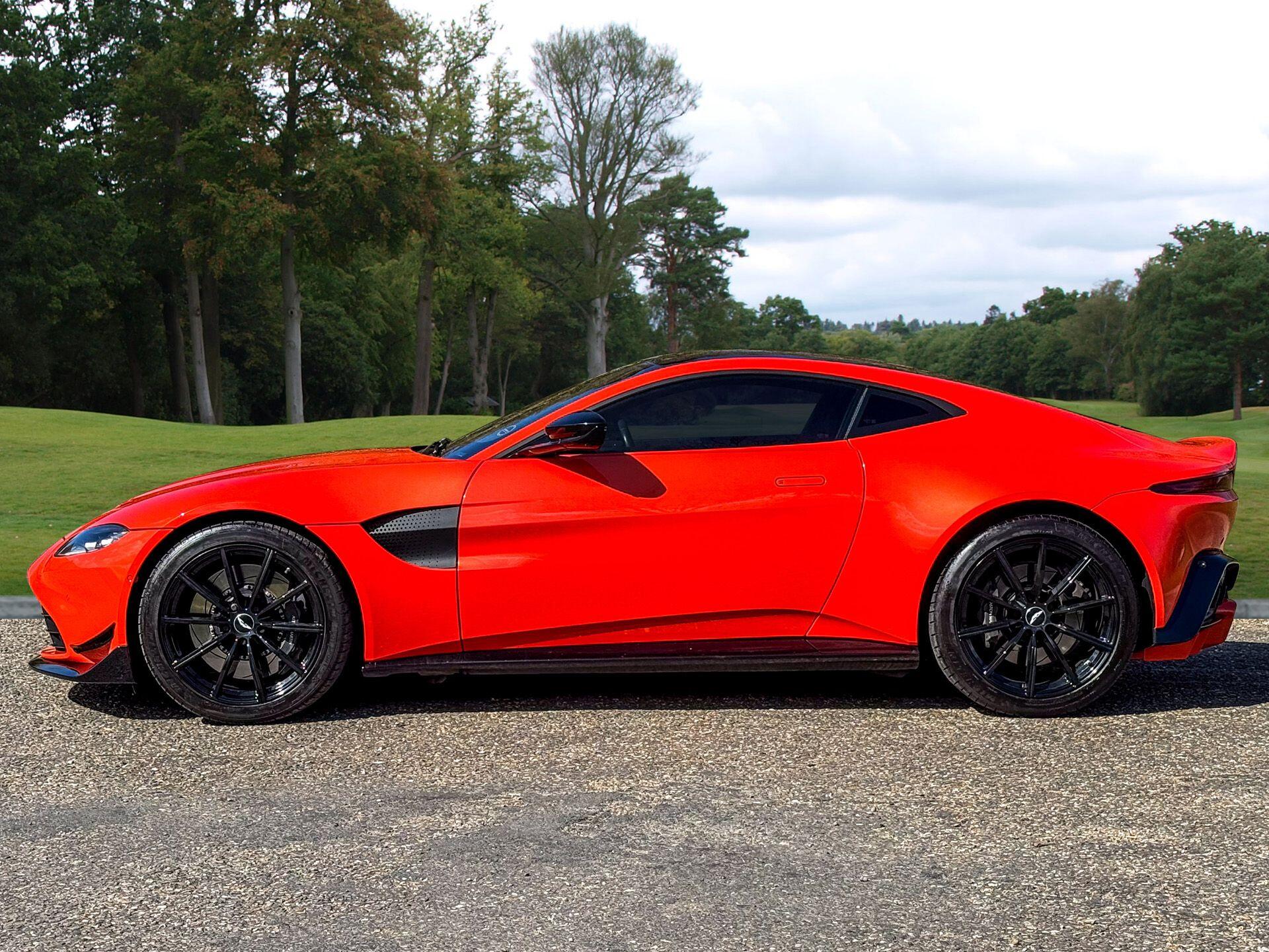 Aston Martin Vantage 4.0 V8 Auto Euro 6 2dr — photo 2