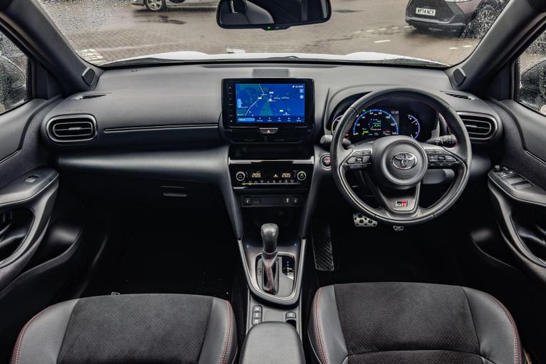 Used Toyota Yaris Cross GY73YCZ 8