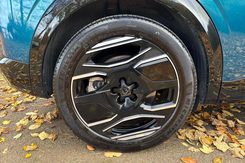 Used Peugeot E-3008 NV24RXT 11