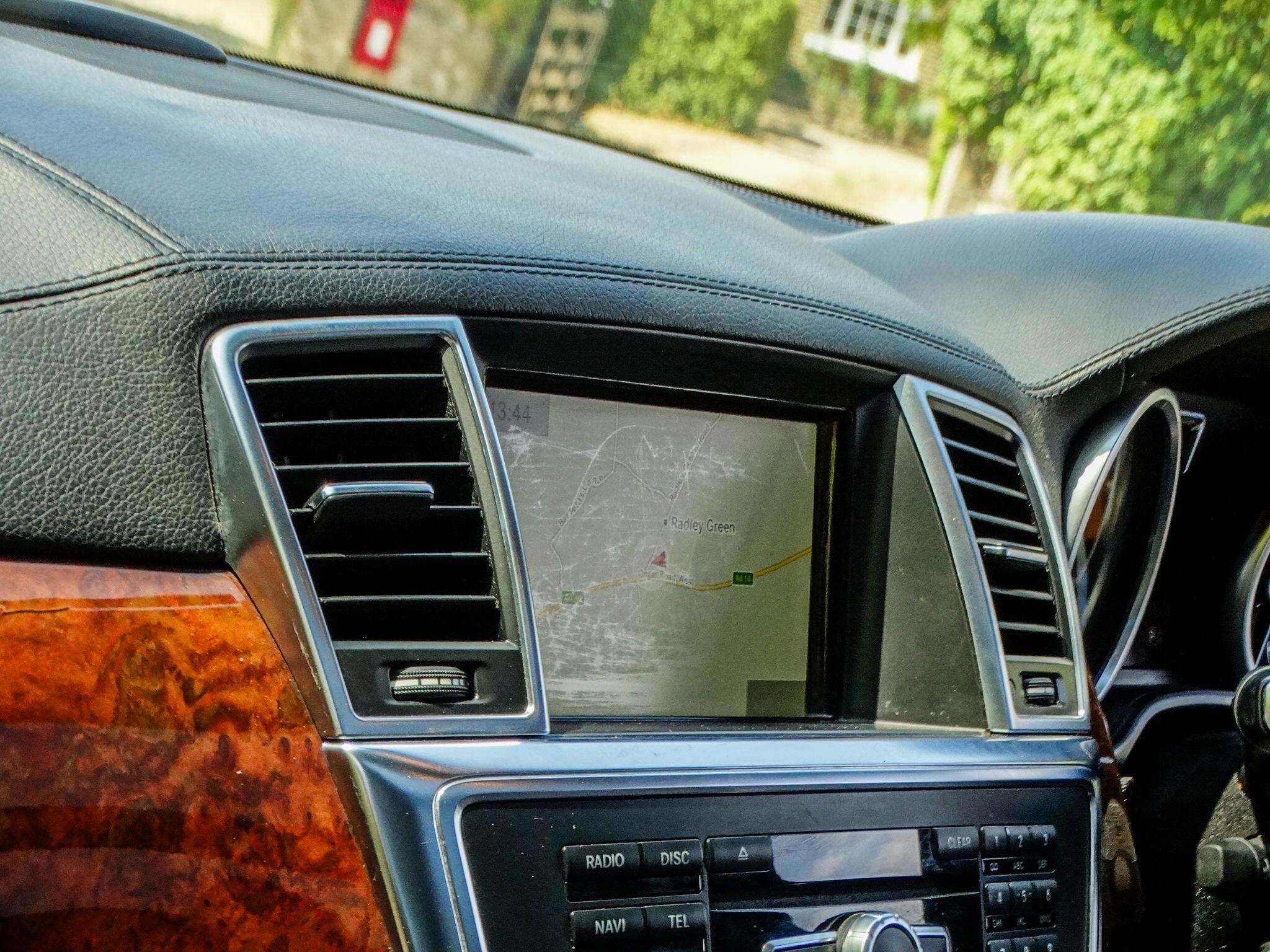Mercedes-Benz GL Class 3.0 GL350 V6 BlueTEC AMG Sport G-Tronic+ 4WD Euro 6 (s/s) 5dr — photo 16