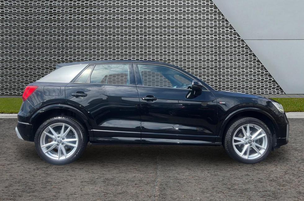 Audi Q2 Photo at-cf618580eedd498eb0be4b4d42b1181a.jpg