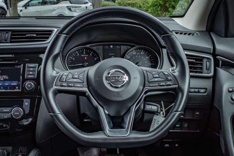 Used Nissan Qashqai DV21XHR 24