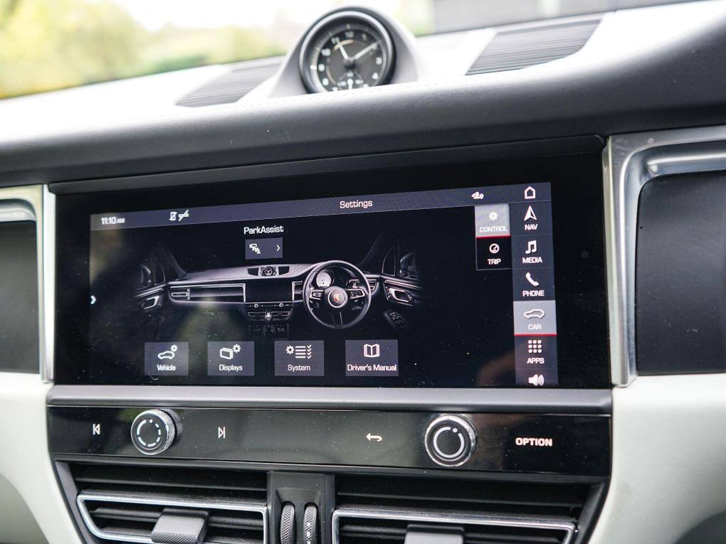 Used Porsche Macan LX72PFK 29