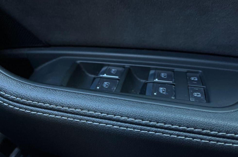 Audi e-tron Photo at-cf9c1f2254524c27890d8037db97b898.jpg