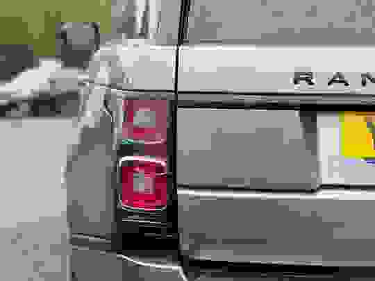 Land Rover Range Rover Photo at-cfa311d736d945c59e740566e0929373.jpg