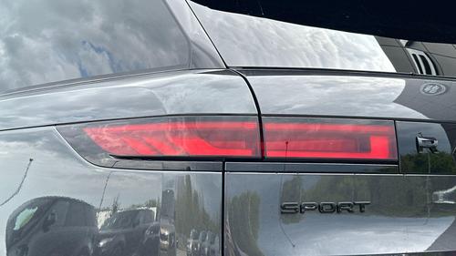 Land Rover Range Rover Sport Photo at-cfa9617510594626a95a9bd9eac20514.jpg