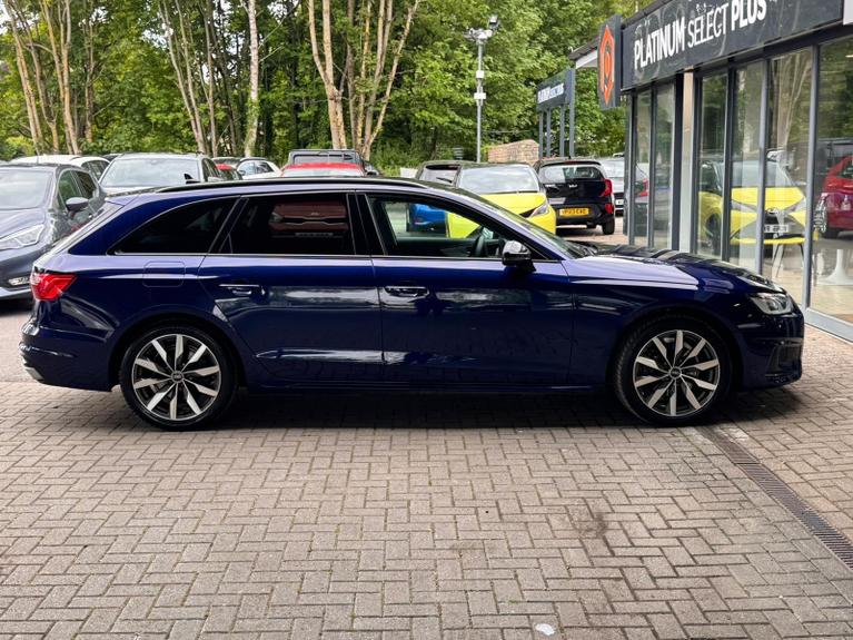 Used Audi A4 Avant WR22HGG 8