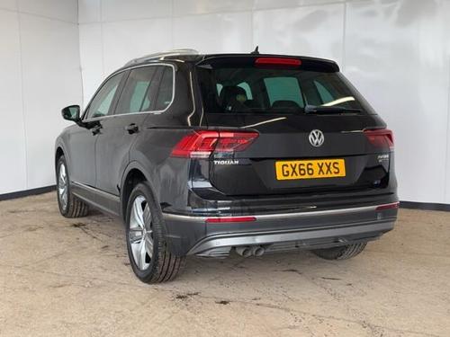 Volkswagen TIGUAN Photo at-cfd405b454ae438eaadb16ab99261dc0.jpg